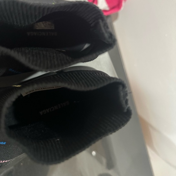 BALENCIAGA Speed 2.0 AllOver Logo Recycled Knit Black Multicolor LIMITED EDITION - Picture 5 of 6